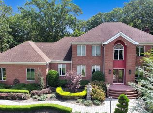 2201 Tiiu Ct, Toms River, NJ 08755