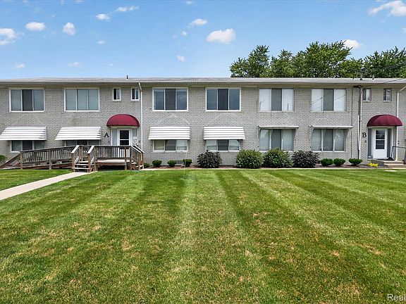 3rd image of 27094 Sandy Hill Ln