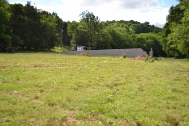 1st image of 425 Baugh Hollow Ln
