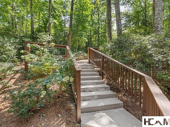 2nd image of 948 Hickory Drive