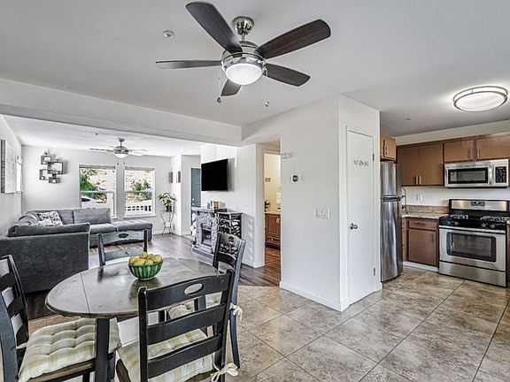 Dining & Kitchen