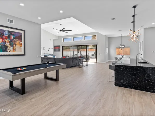 6715 E MONTECITO Avenue, Scottsdale, AZ 85251