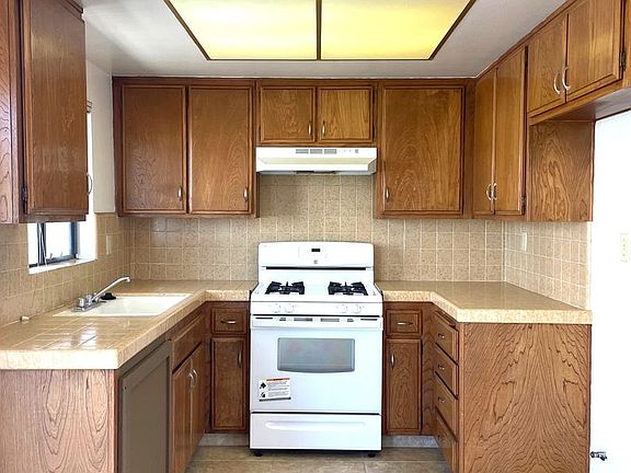 5th image of 1255 W 7th St APT 6