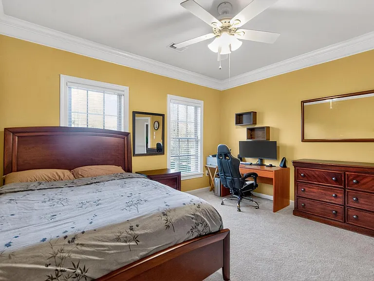 401 Hilton Head Ct — Photo 36