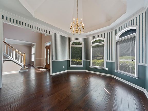 4th image of 3937 Upland Way