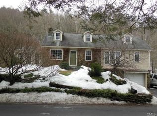 203 Hollow Swamp Rd, Southbury, CT 06488