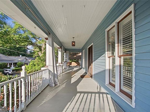 4th image of 814 Antone St NW