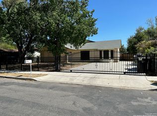 7118 Hickory Grove Dr, San Antonio, TX 78227