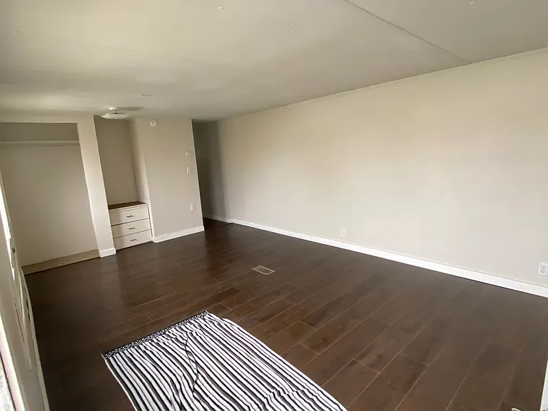 660 N Millborne Rd — Photo 11