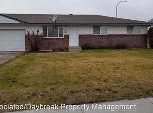 302 Canyon Rd, Yakima, WA 98901
