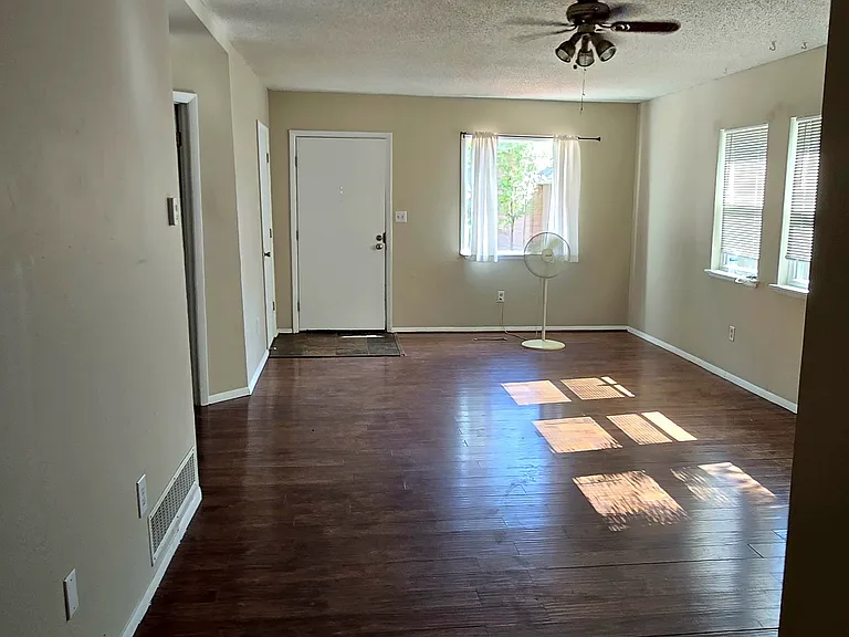 630 Easy St — Photo 16