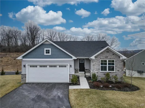 4225 Mimosa Ln, Whitehall, PA 18052