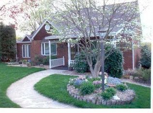 534 Hickory Dr, Greensburg, PA 15601