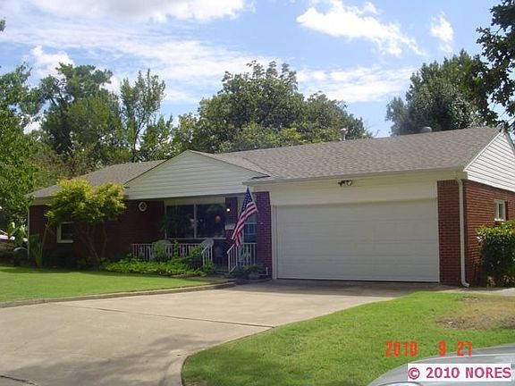 2nd image of 1128 E Teresa Ave