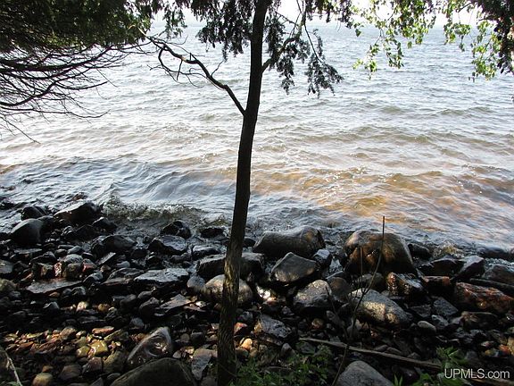 2nd image of E Shore Rd