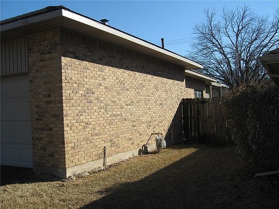 3rd image of 2530 Danny Ln