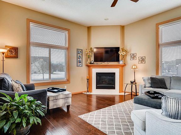 3rd image of 6695 Clearwater Creek Dr