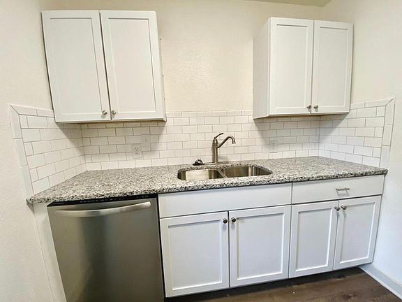 5th image of 1007 Haynes St