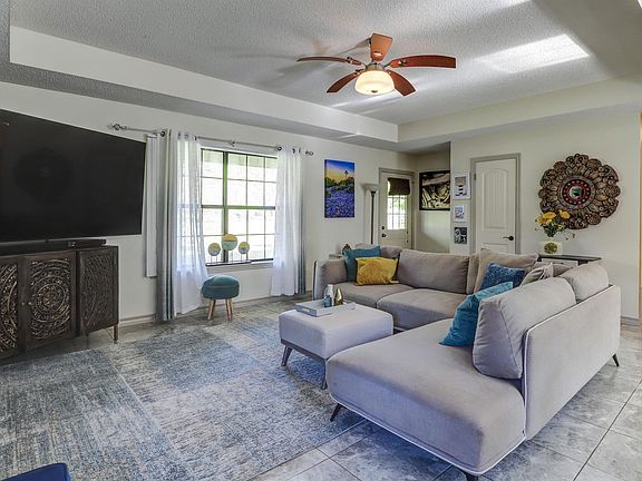 4th image of 231 Yespe Ln