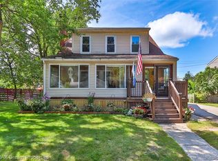 223 N East St, Brighton, MI 48116