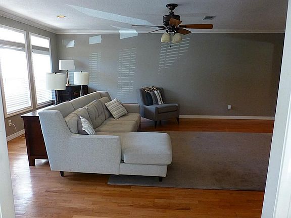 5th image of 16306 Acapulco Dr