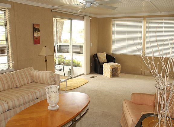 3rd image of 23 Domingo Ct