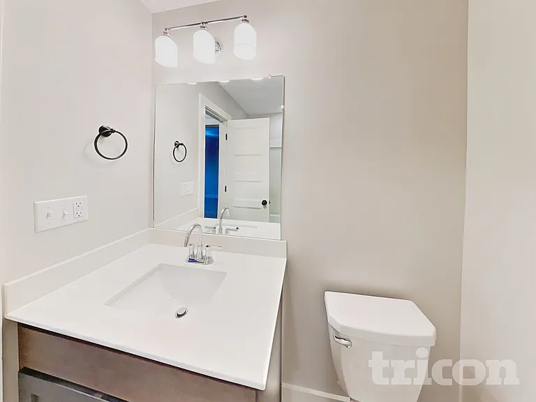 492 Woodtrace Dr — Photo 13