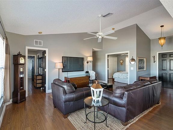 4th image of 4142 Banbury Cir