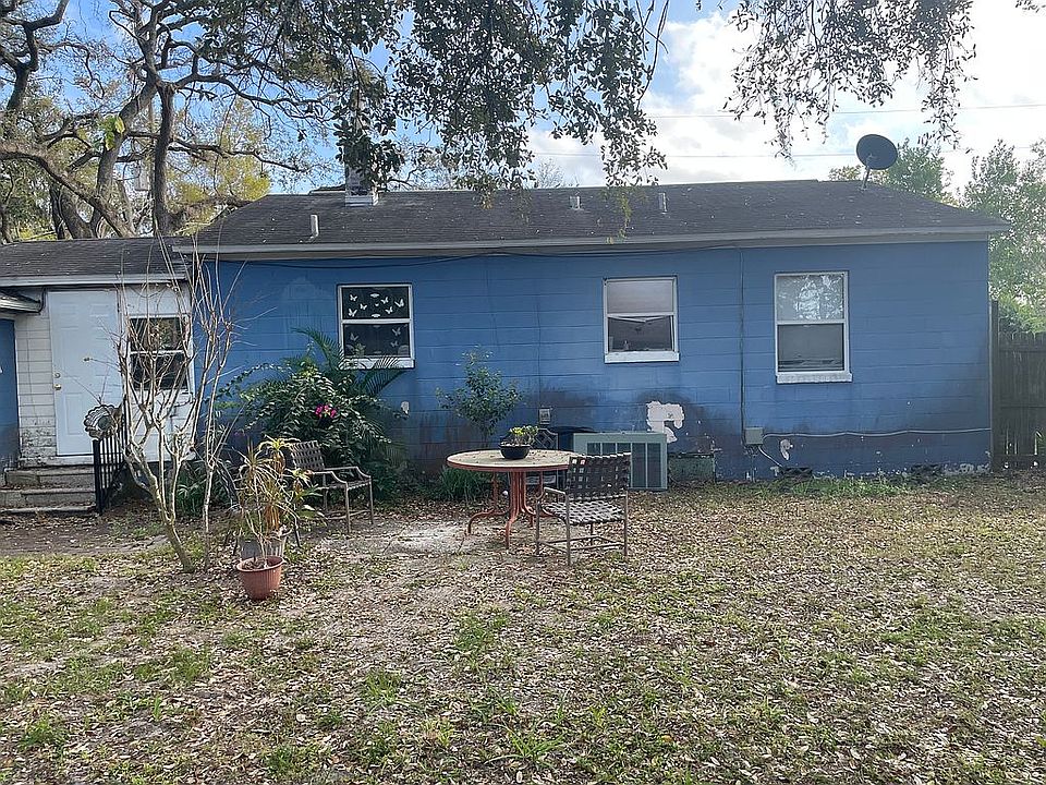 2nd image of 2501 Cole Rd