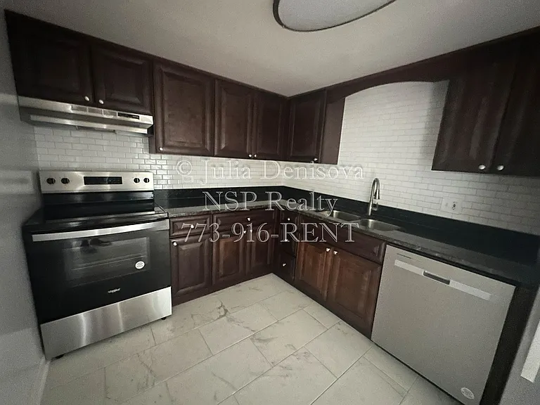 N Quentin Rd — Photo 2