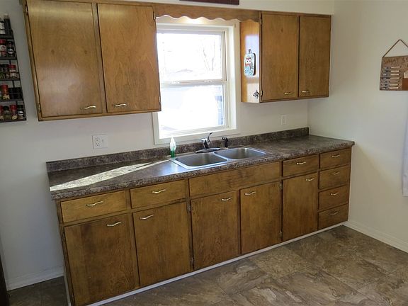 4th image of 1425 Mary Anne Dr