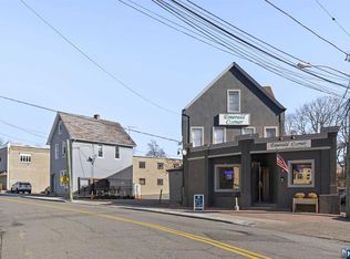 12 Oak St, Clifton, NJ 07014