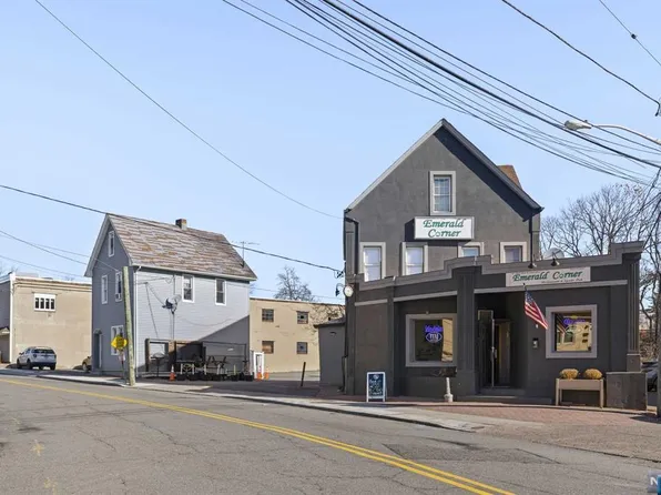 12 Oak St, Clifton, NJ 07014