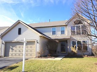 2755 Canyon Dr, Aurora, IL 60503