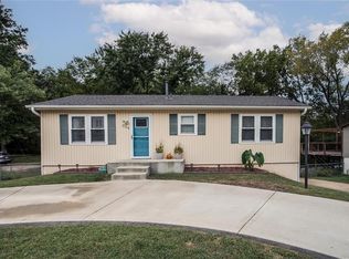 508 NE Richardson Pl, Lees Summit, MO 64086