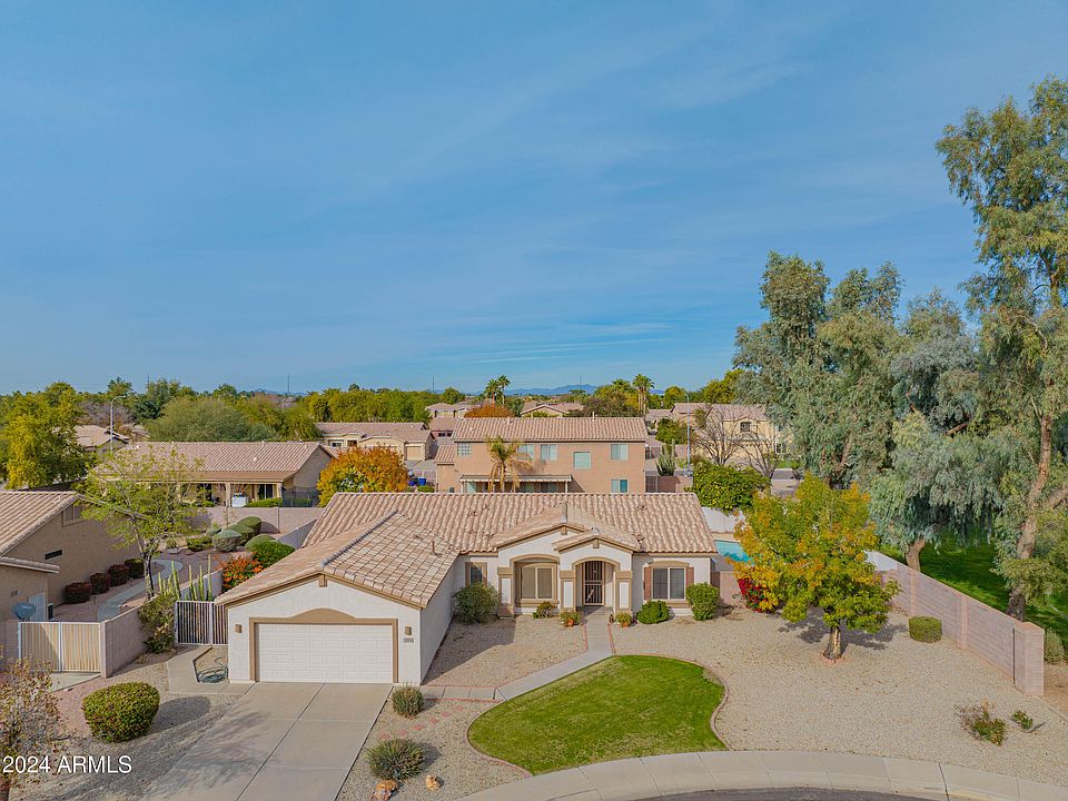 1st image of 1064 E Crescent Court