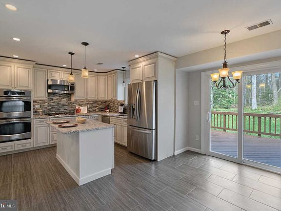5th image of 12018 Sugarland Valley Dr