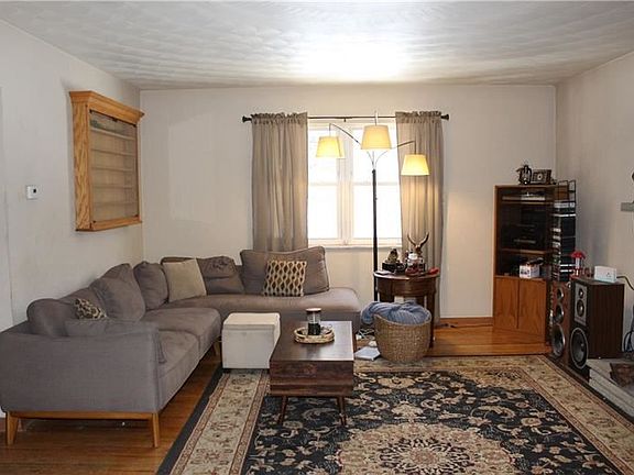 3rd image of 4154 Finleyville Elrama Rd