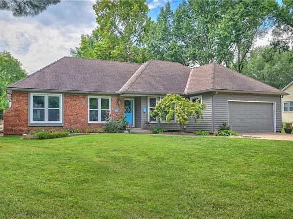 5711 W 98th Pl, Overland Park, KS 66207