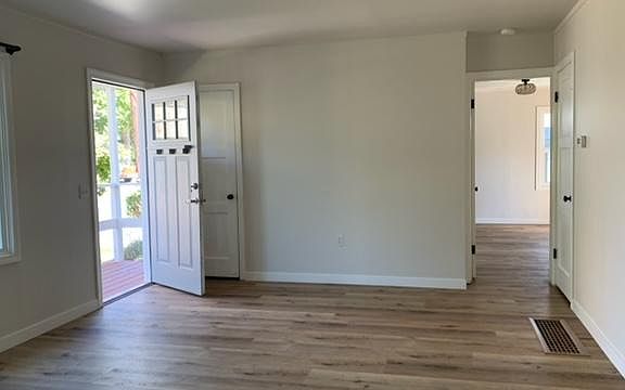 2nd image of 607 Torbett St