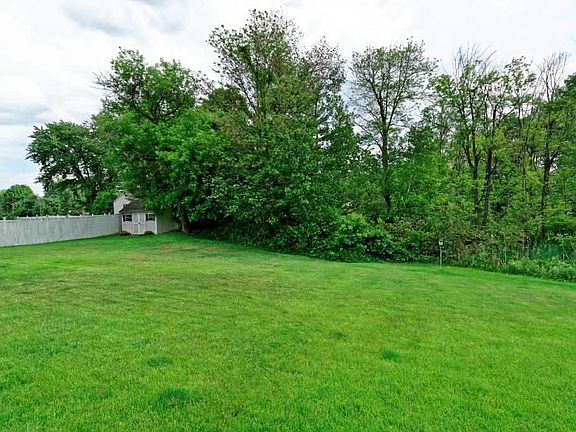 4th image of 214 Concord Hill Dr