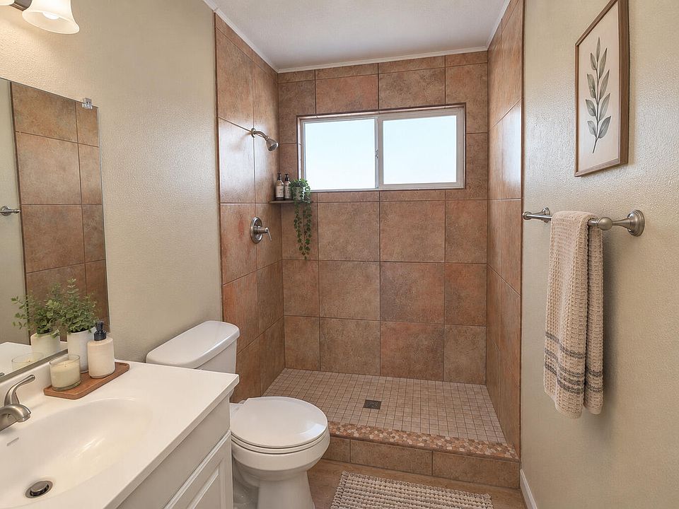 1st image of 4933 Turquoise Dr NE
