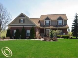 8740 Maria Ct, Howell, MI 48855