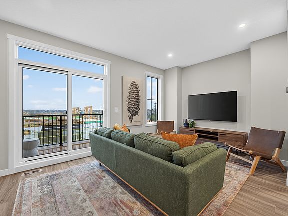 4th image of 500 Bayview St SW #1102