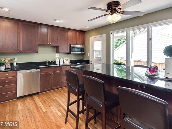 5th image of 4605 Herend Pl