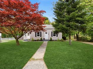34 Wood St, Coventry, RI 02816