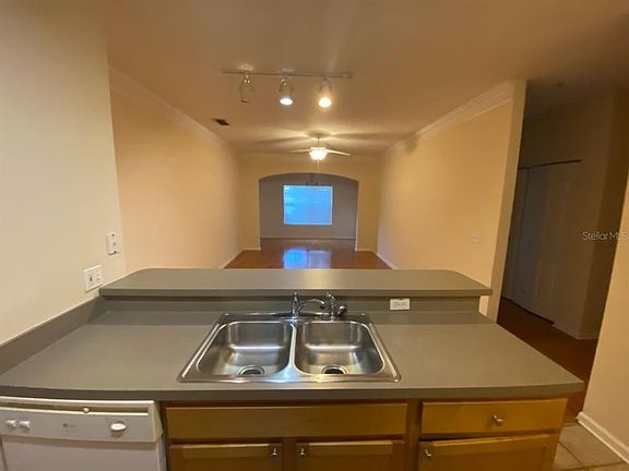 4th image of 4207 S Dale Mabry Hwy APT 4109