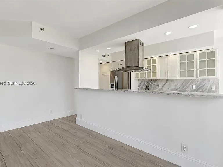 1000 Island Blvd #707 — Photo 11