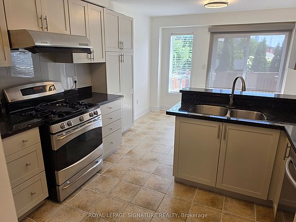 5th image of 794 White Clover Way