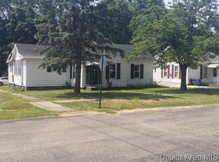 196 E Tanner St, Waverly, IL 62692